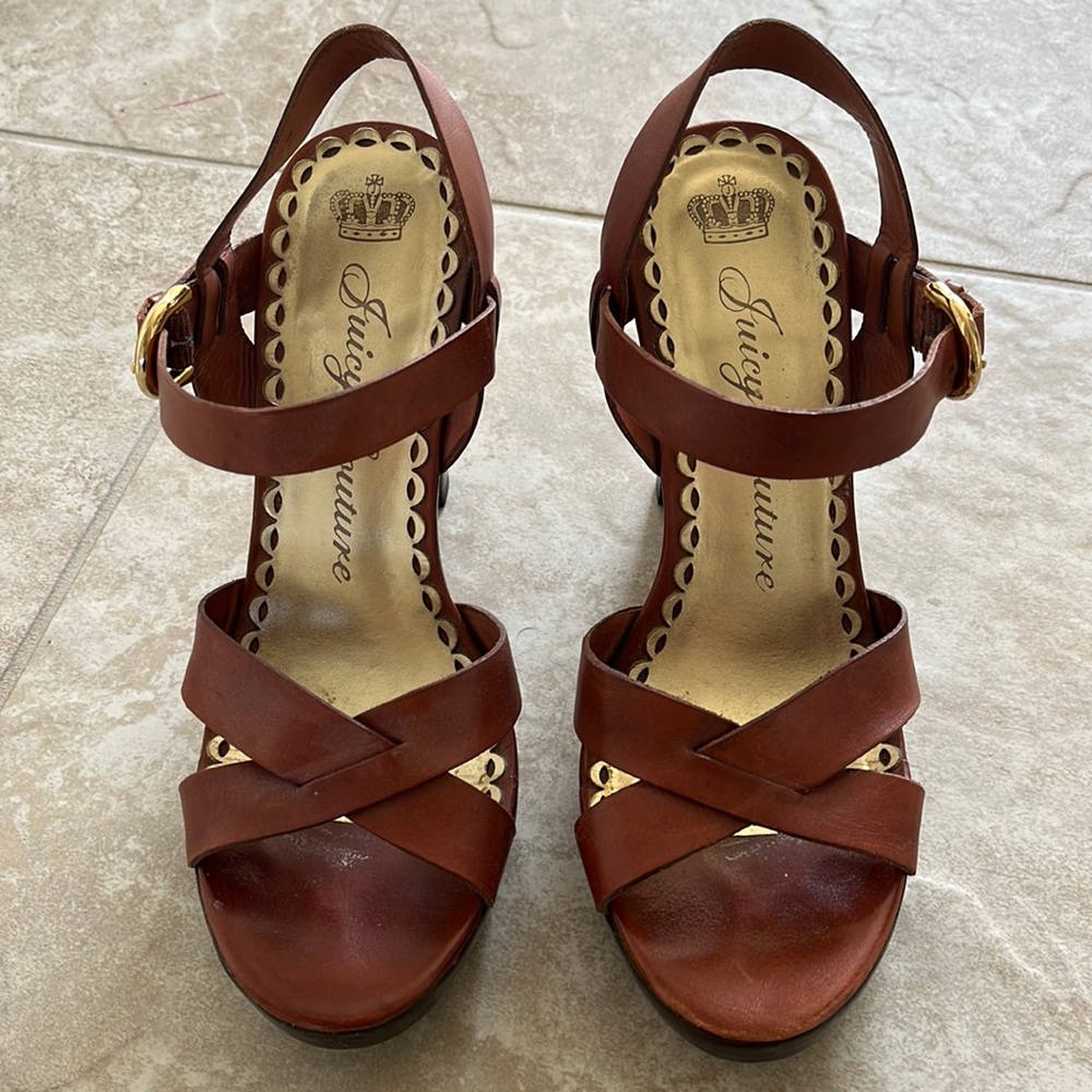 Beautiful Juicy Couture Sandal!
